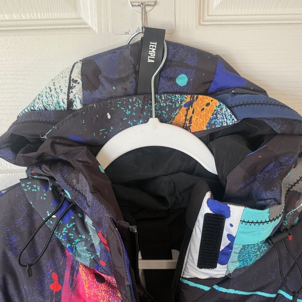 Templa Abstract Print Hooded Puffer Jacket - Black with Bright Accents - Picture 5 of 5